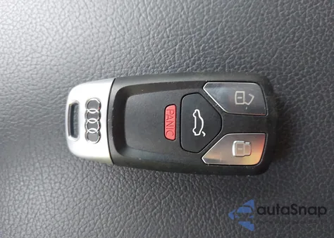 2018 Audi A4 2.0T Tech Ultra Premium/2.0T Ultra Premium z USA, uszkodzony, nr VIN WAULMAF49JA043889